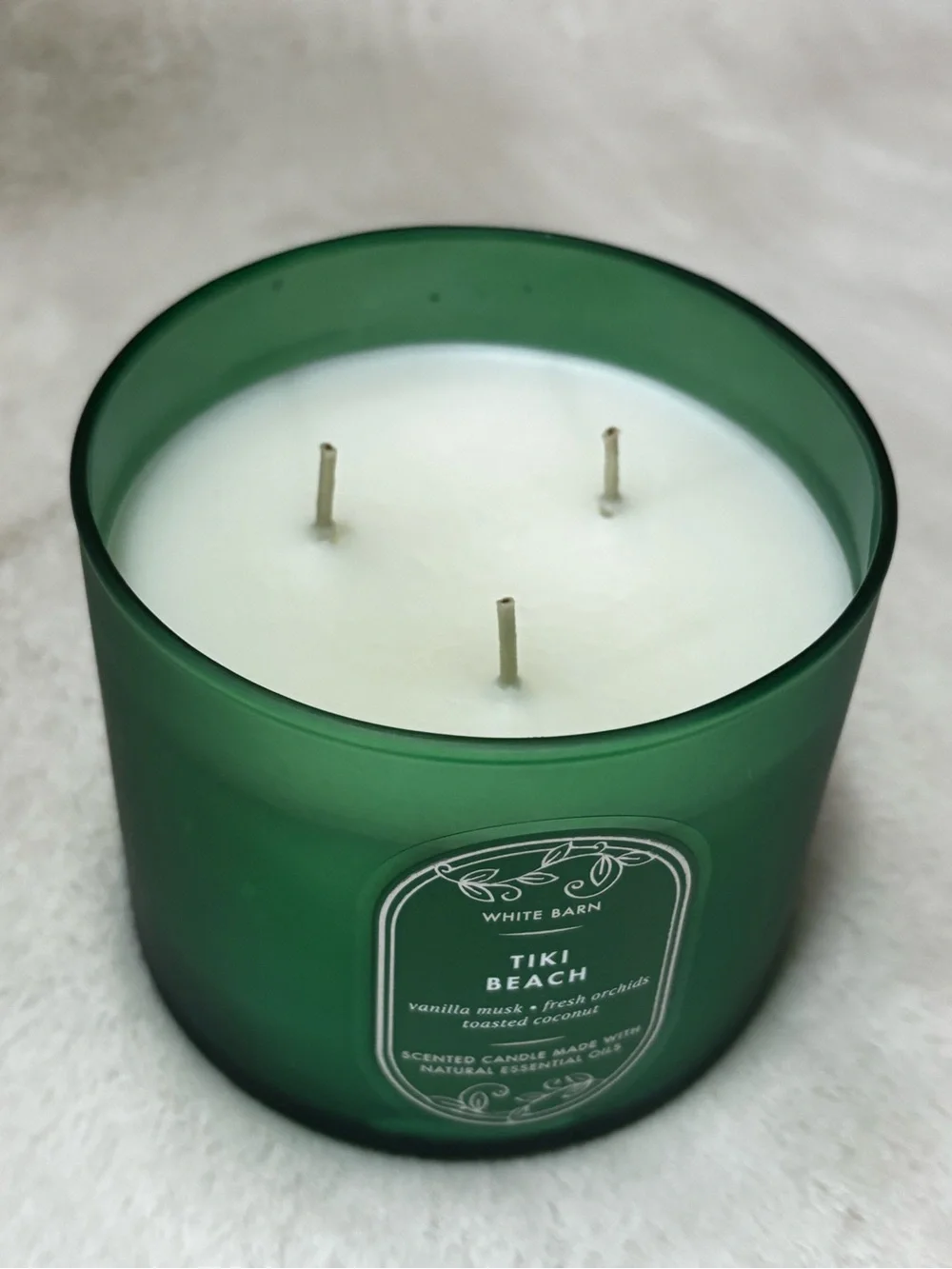 White Barn Tiki Beach Scented Candle - Picture 2 of 3